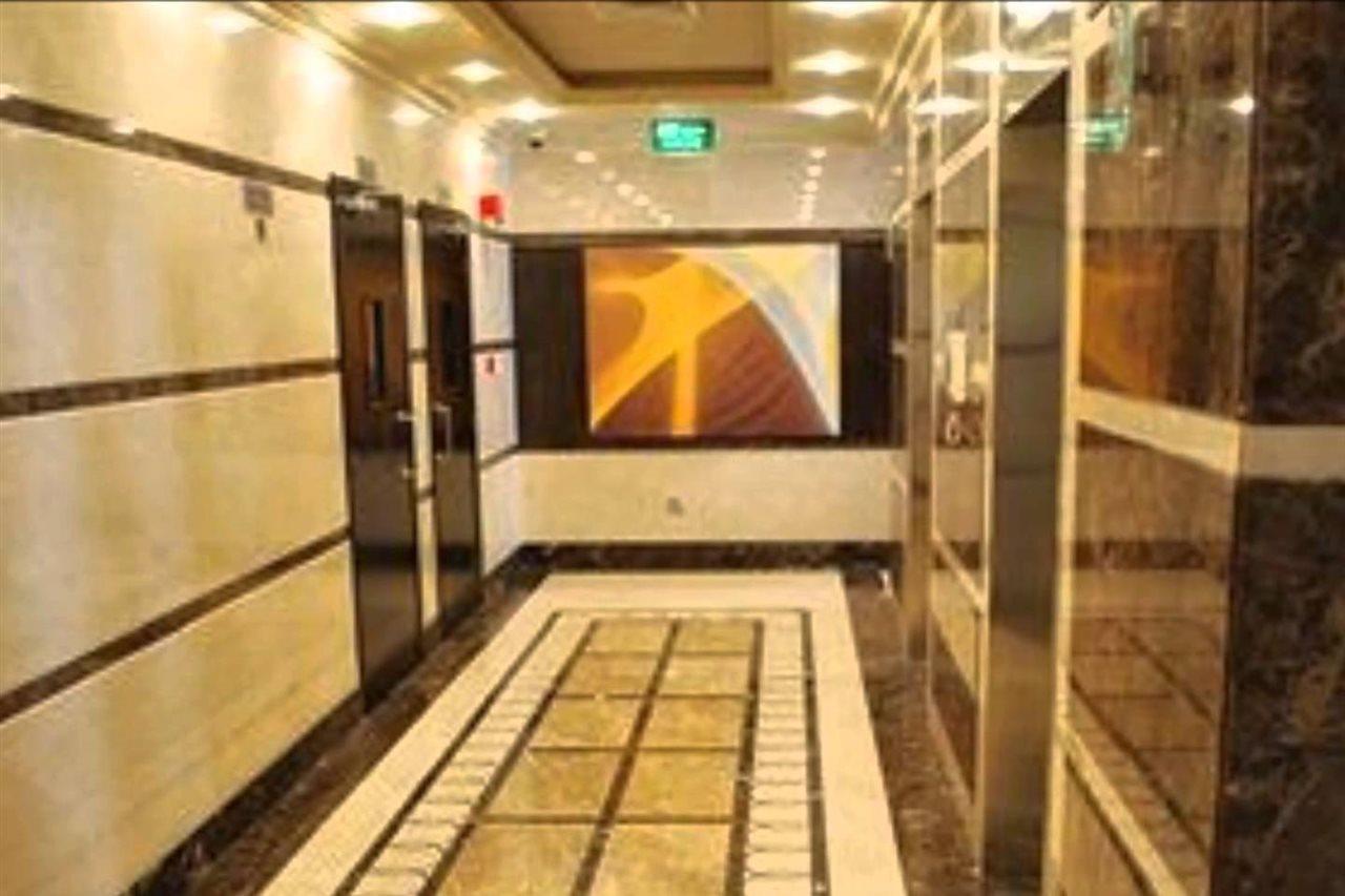 London Crown Hotel ドバイ エクステリア 写真