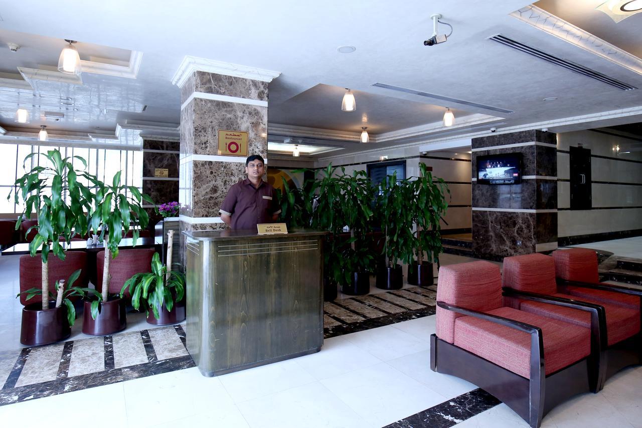 London Crown Hotel ドバイ エクステリア 写真
