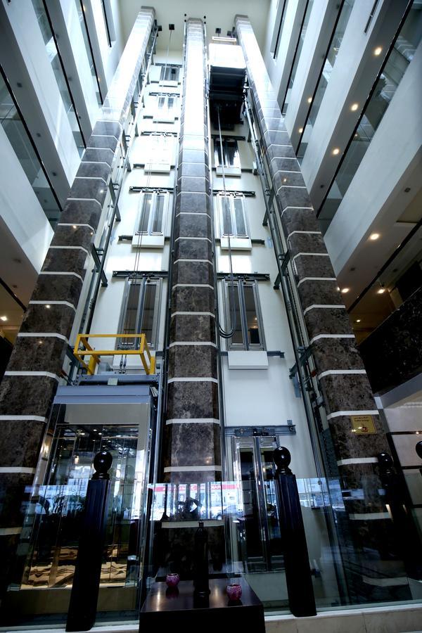 London Crown Hotel ドバイ エクステリア 写真