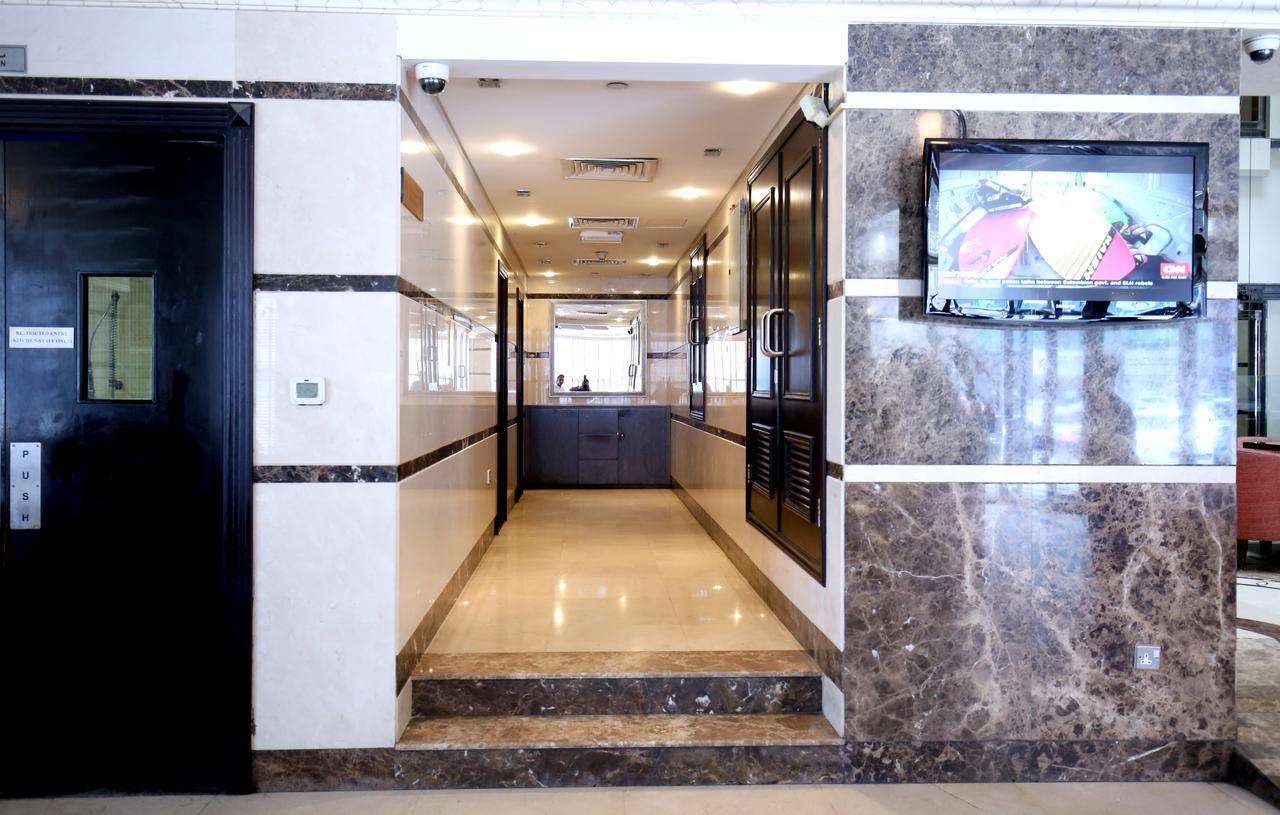 London Crown Hotel ドバイ エクステリア 写真