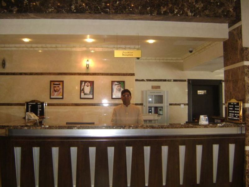 London Crown Hotel ドバイ エクステリア 写真